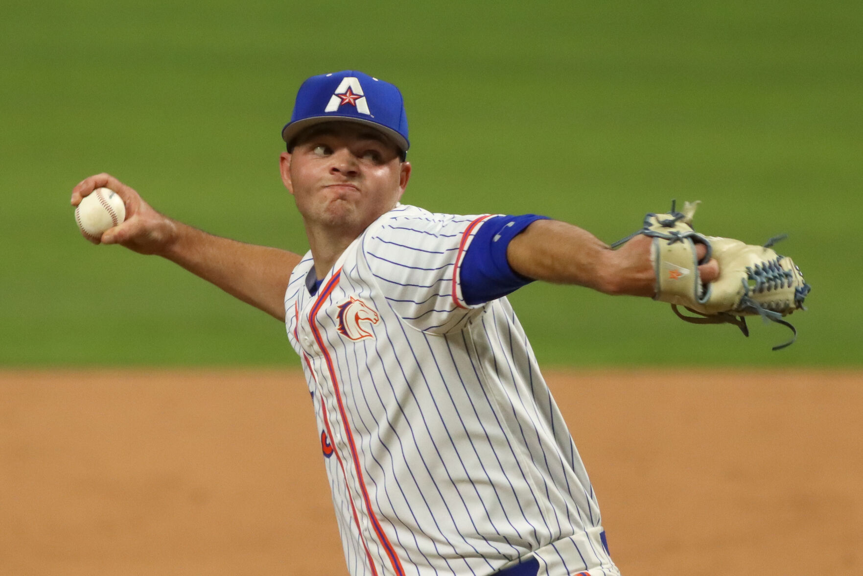 Photos: UTA baseball suffers 7-1 loss to University of Oklahoma